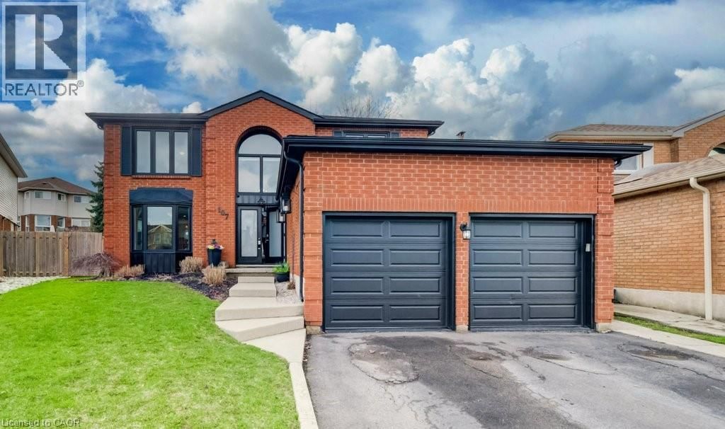 107 OLD PARK LANE Image 2