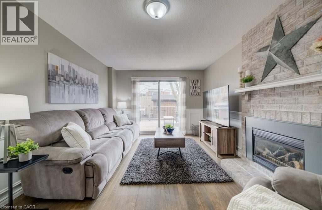 107 OLD PARK LANE Image 21