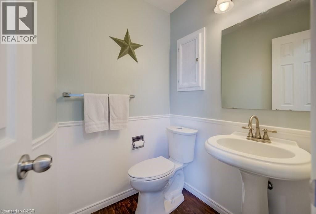 107 OLD PARK LANE Image 23