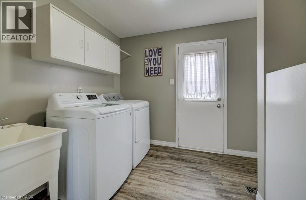 107 OLD PARK LANE Image 24