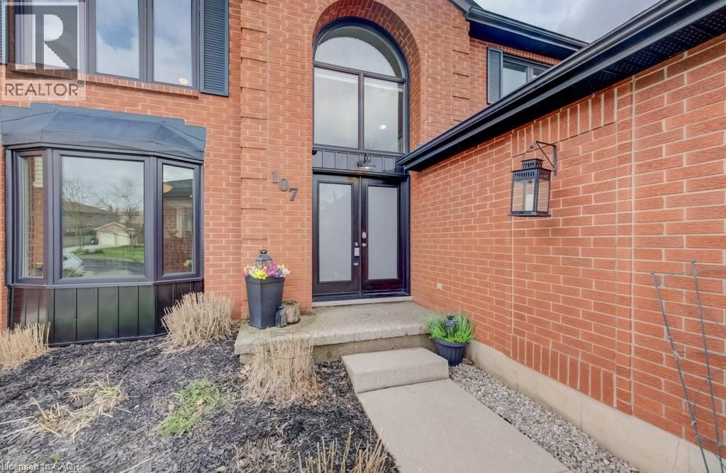 107 OLD PARK LANE Image 3