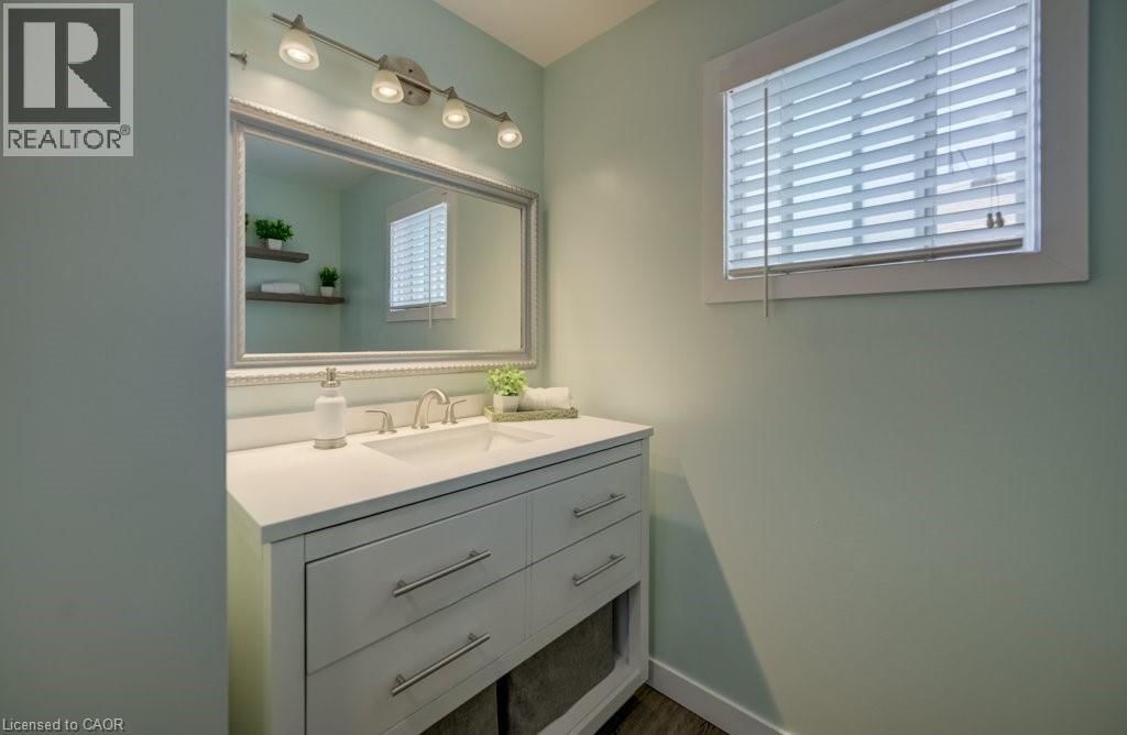 107 OLD PARK LANE Image 38