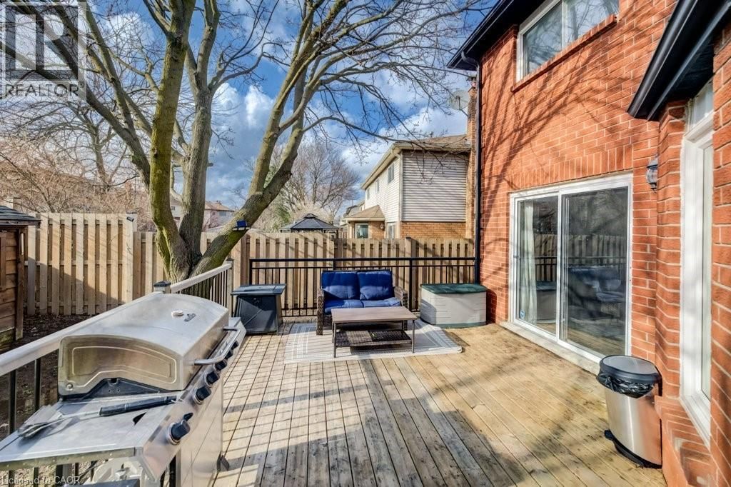 107 OLD PARK LANE Image 46