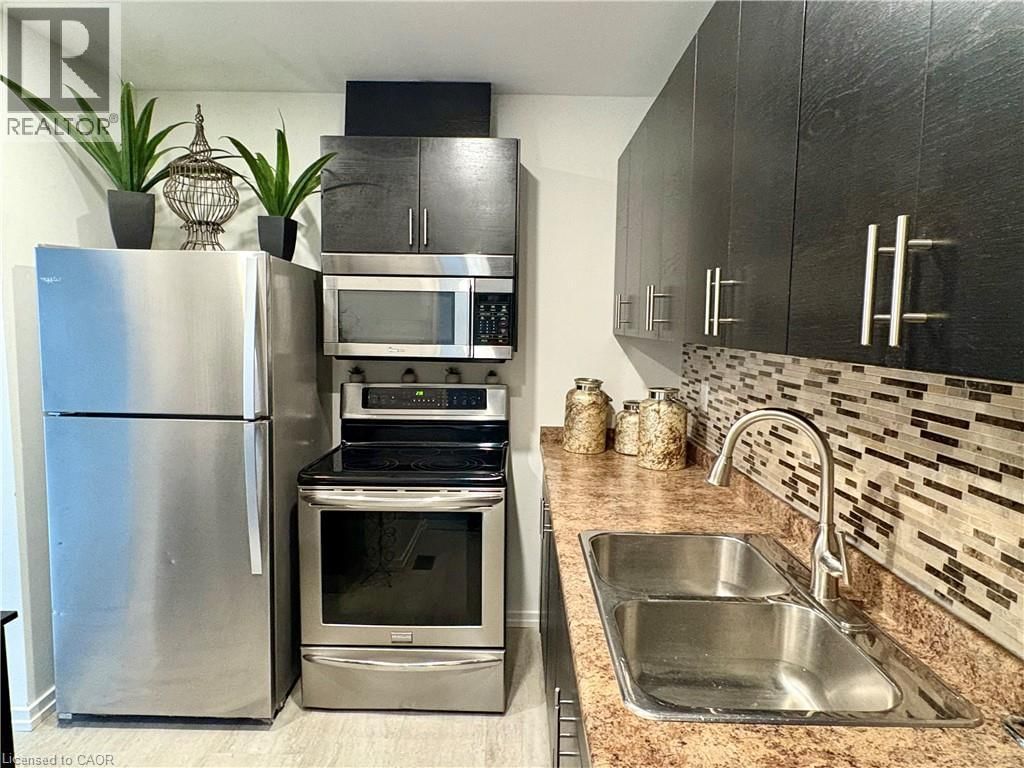 41 - 33 ROCHELLE AVENUE Image 5