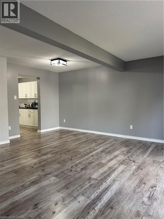 6 - 255 NORTHLAKE DRIVE Image 2