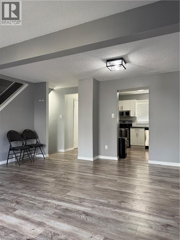 6 - 255 NORTHLAKE DRIVE Image 3