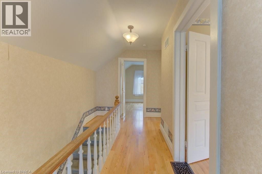 416 MARGARET STREET Image 13