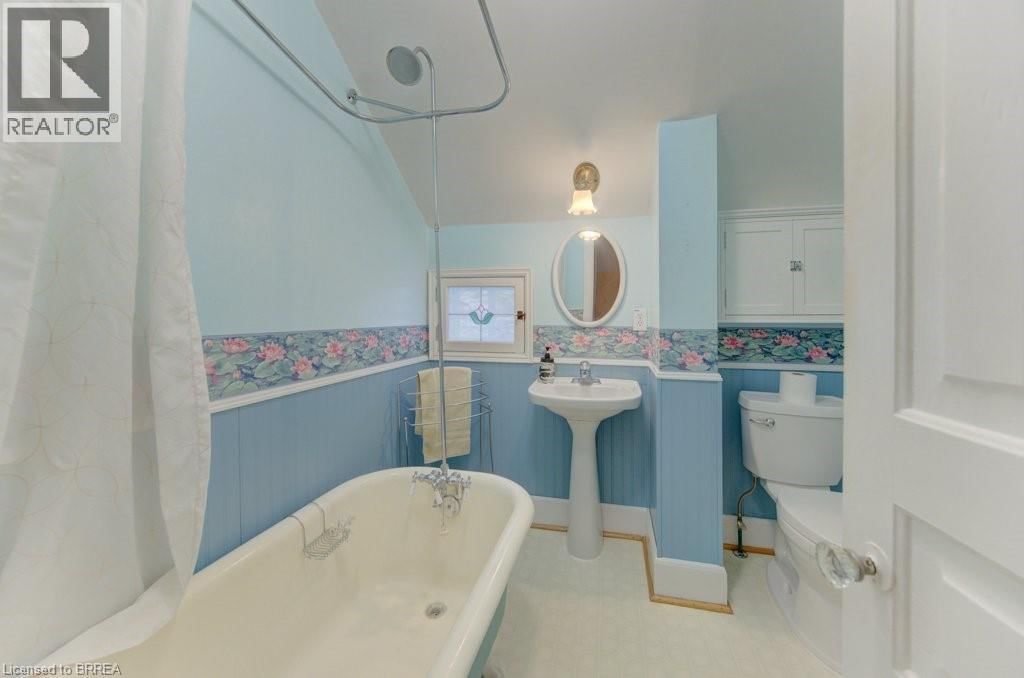 416 MARGARET STREET Image 16