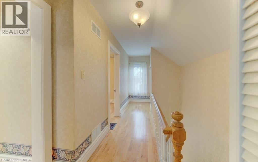 416 MARGARET STREET Image 18