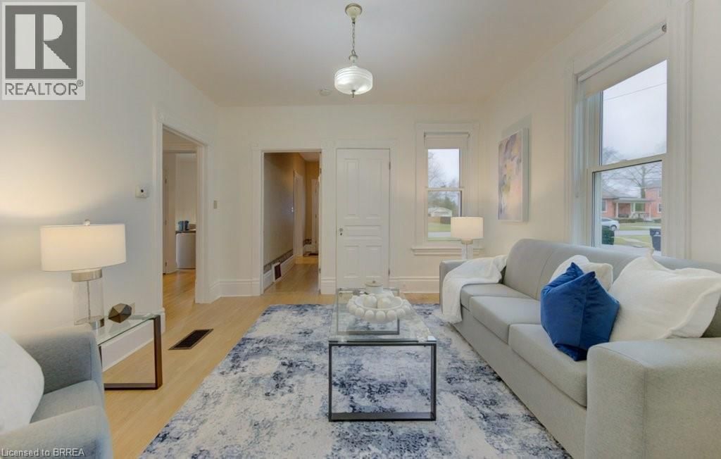 416 MARGARET STREET Image 7