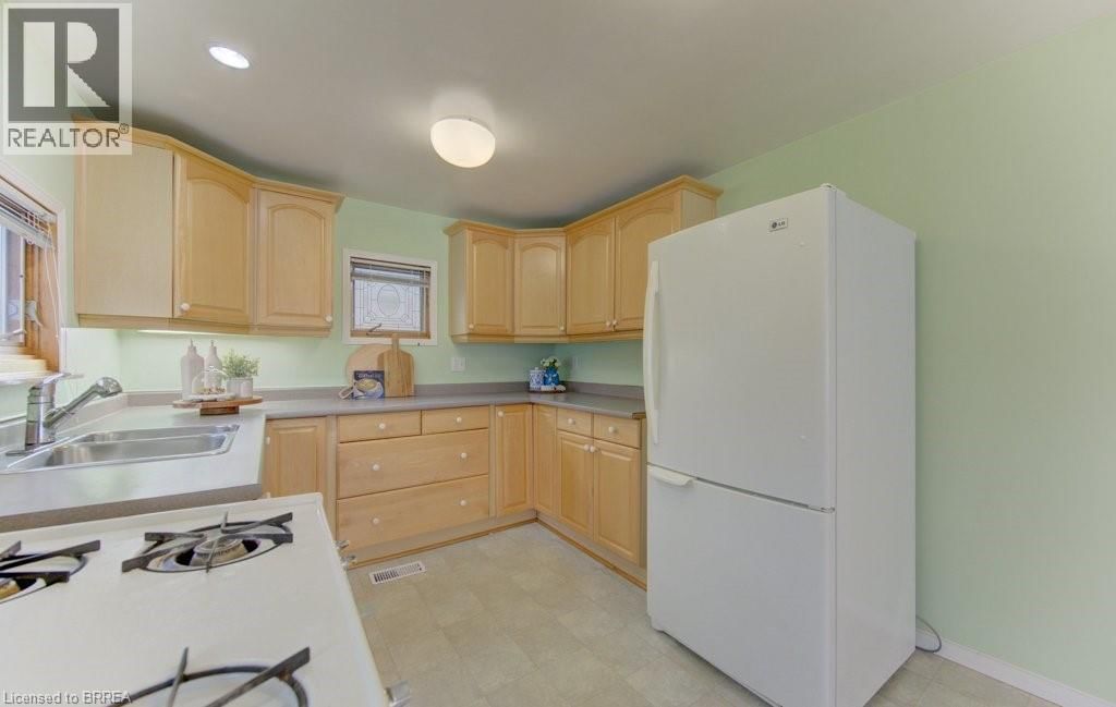 416 MARGARET STREET Image 9