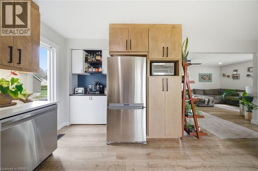 100 LA SALETTE ROAD Image 12