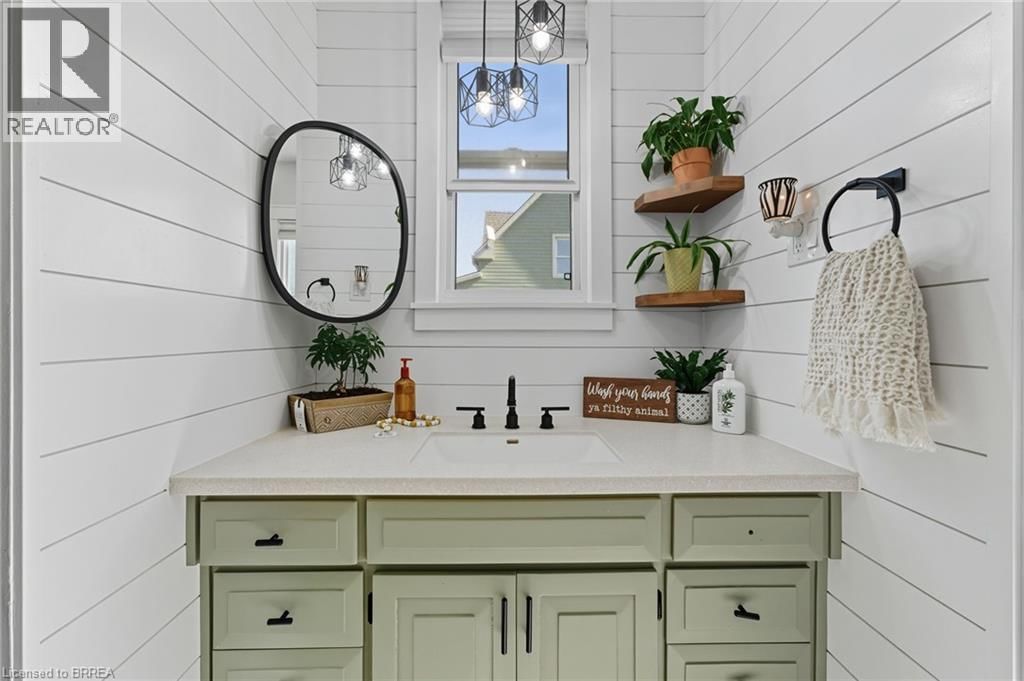 100 LA SALETTE ROAD Image 15