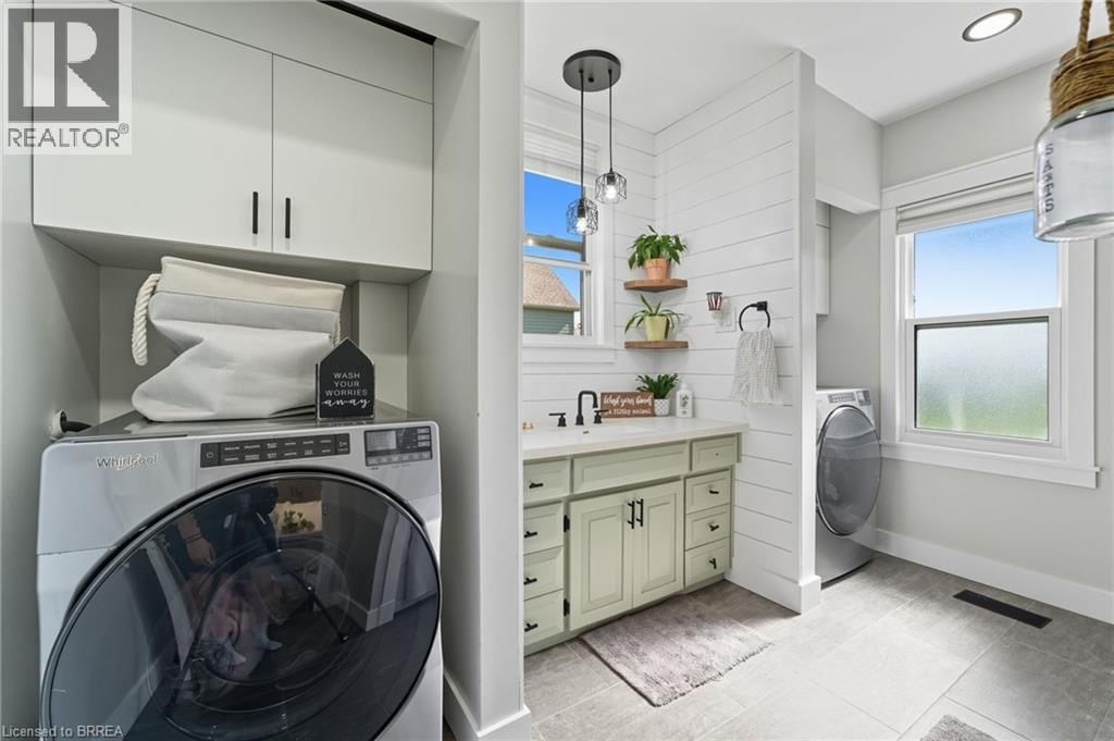 100 LA SALETTE ROAD Image 17