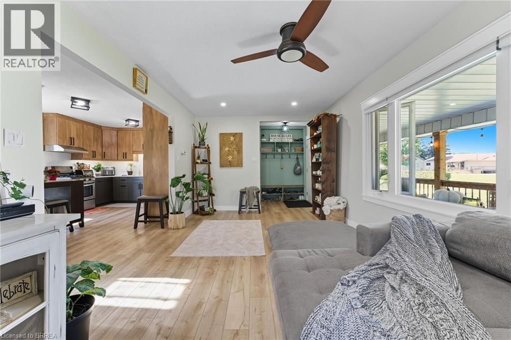 100 LA SALETTE ROAD Image 6