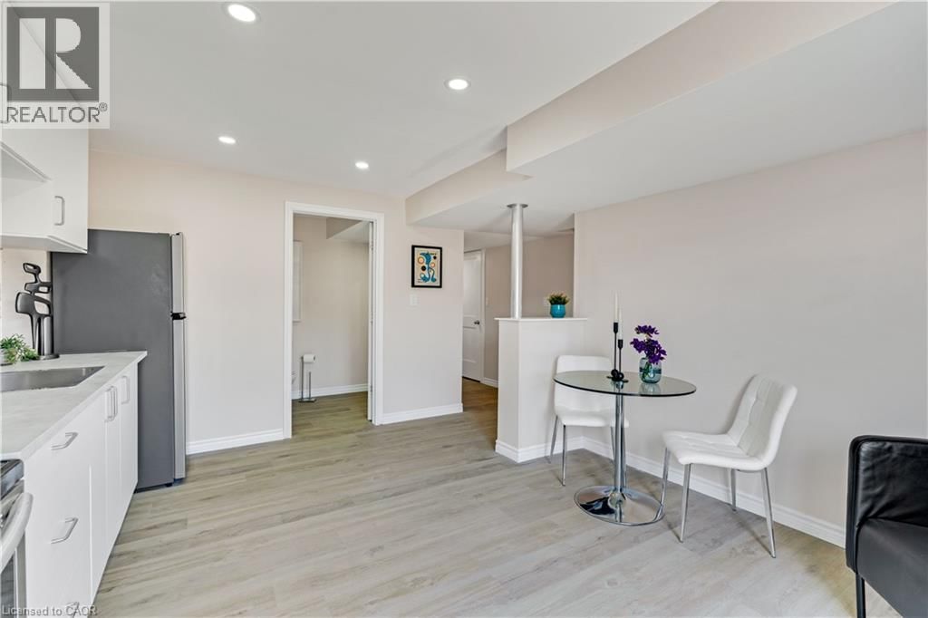 1117 CAMEO STREET Image 31