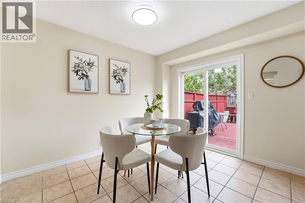 87 RALGREEN CRESCENT Image 13