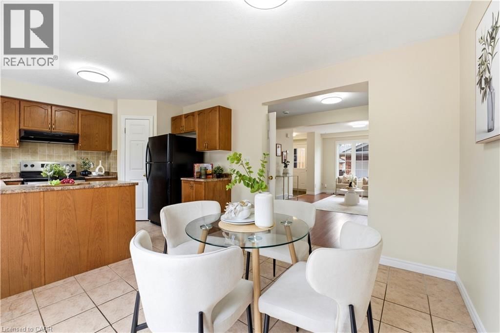 87 RALGREEN CRESCENT Image 14