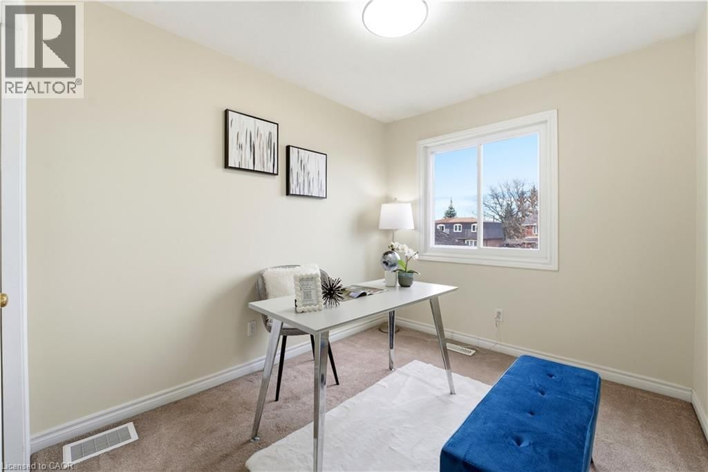 87 RALGREEN CRESCENT Image 17