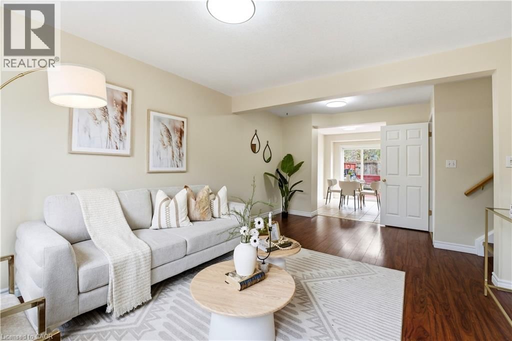 87 RALGREEN CRESCENT Image 8