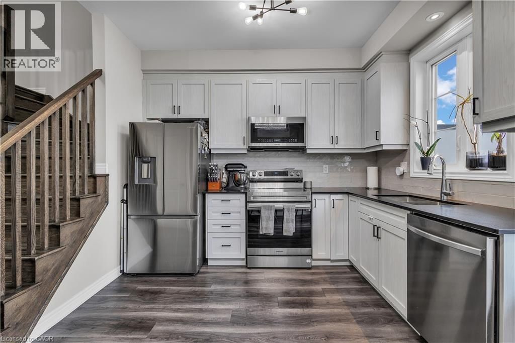 116 - 575 WOODWARD AVENUE Image 9