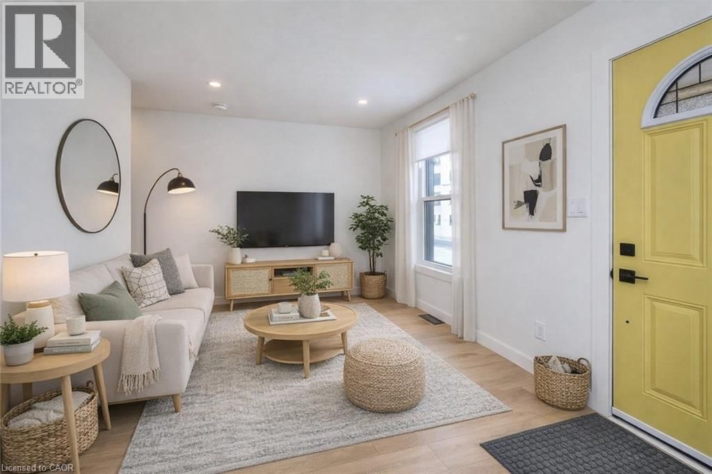 2 ESSON STREET Image 12