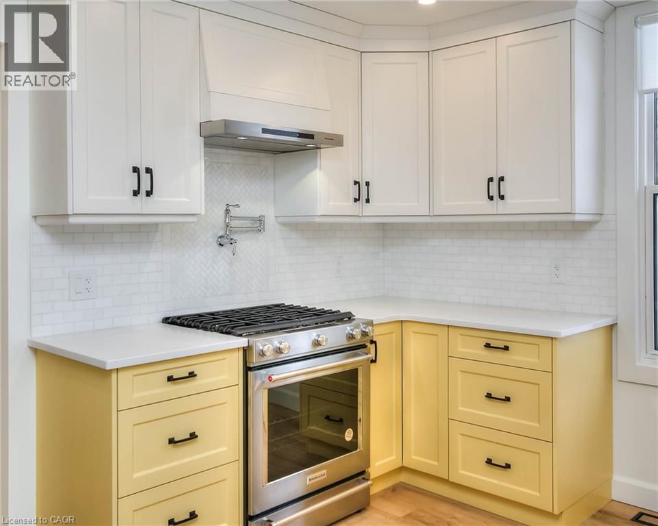 2 ESSON STREET Image 20