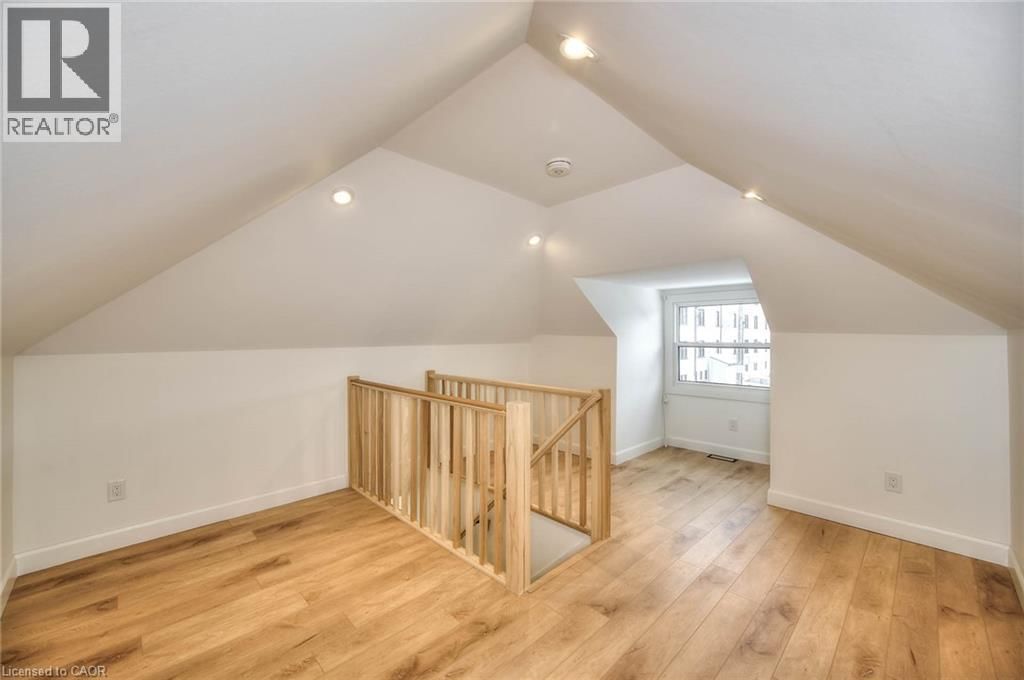 2 ESSON STREET Image 28