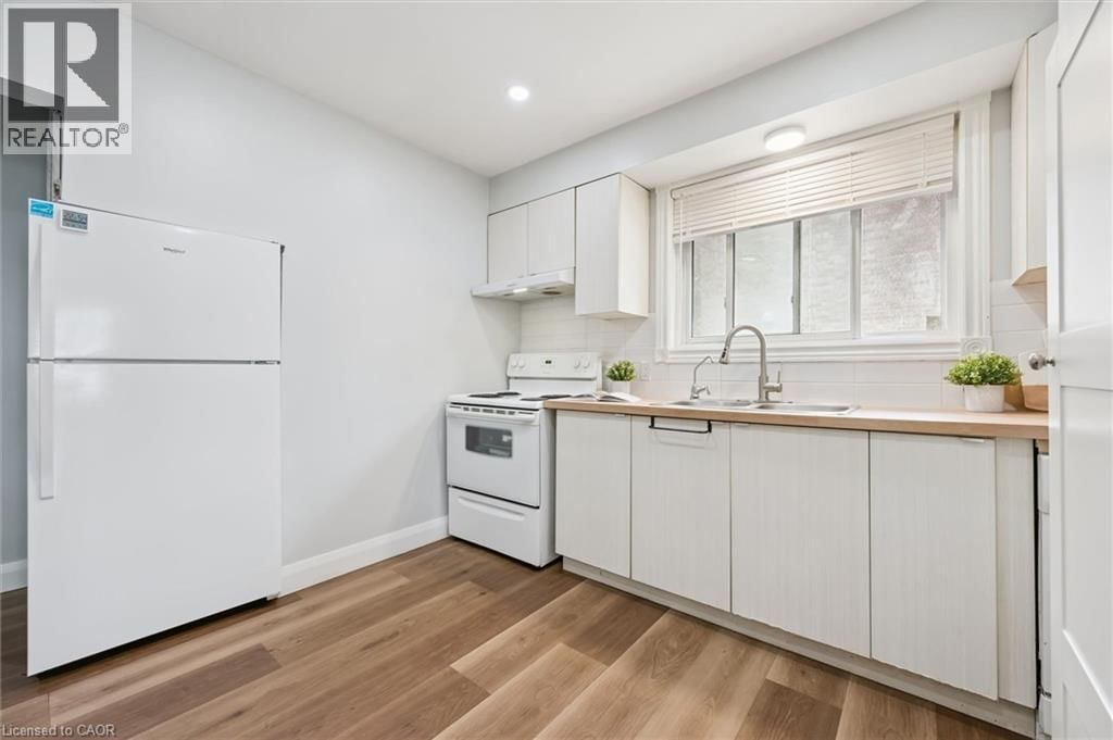 B - 235 CEDARBRAE AVENUE Image 15