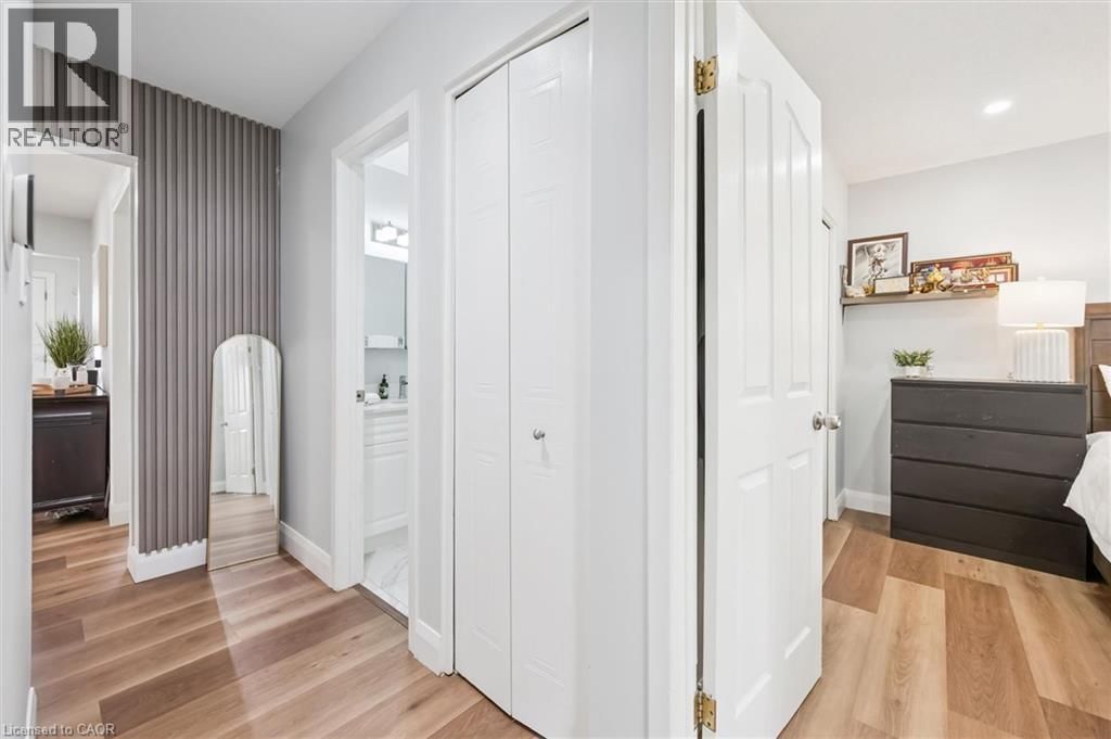 B - 235 CEDARBRAE AVENUE Image 19