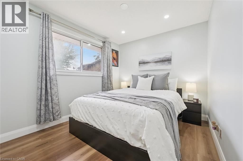 B - 235 CEDARBRAE AVENUE Image 22