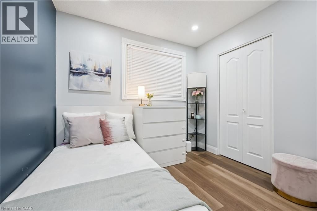 B - 235 CEDARBRAE AVENUE Image 24