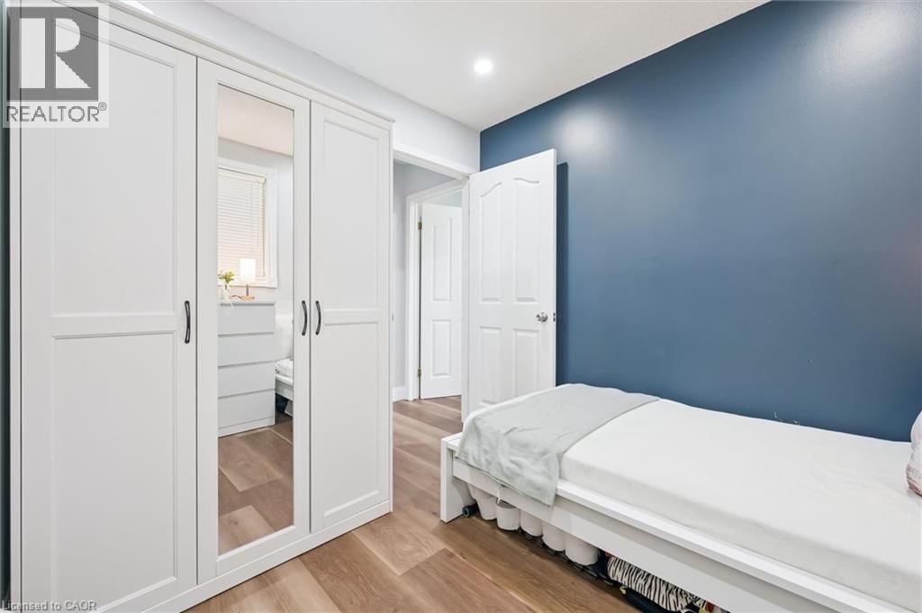 B - 235 CEDARBRAE AVENUE Image 25