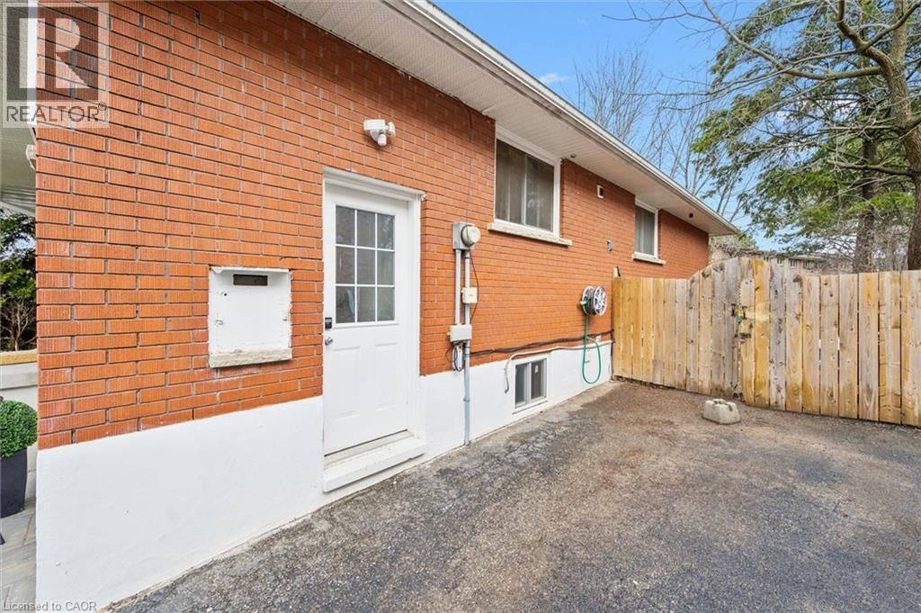 B - 235 CEDARBRAE AVENUE Image 36