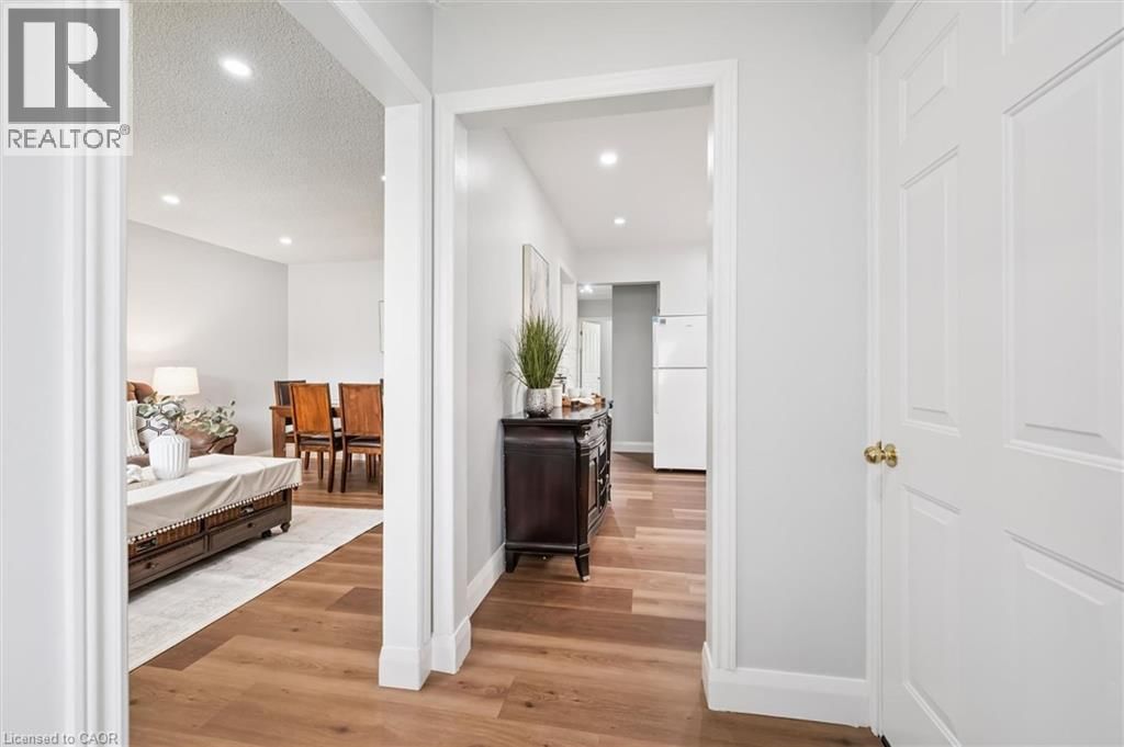 B - 235 CEDARBRAE AVENUE Image 6