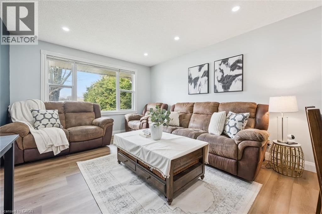 B - 235 CEDARBRAE AVENUE Image 8