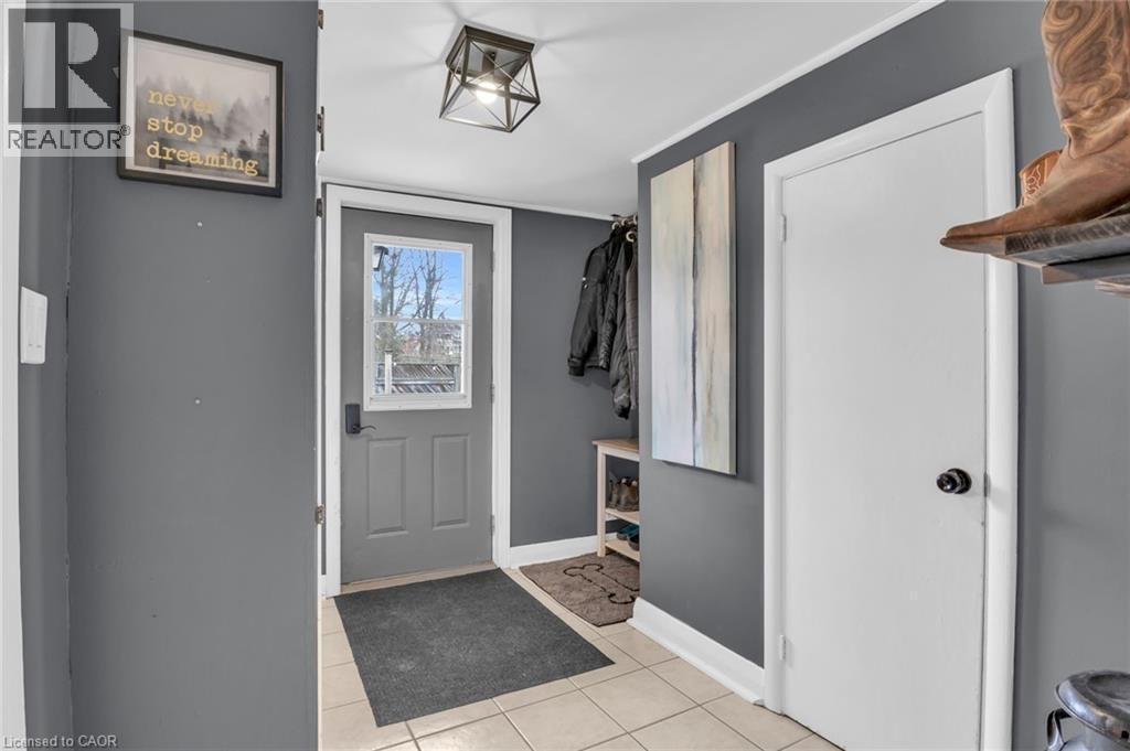 29 ADAM BROWN STREET Image 22