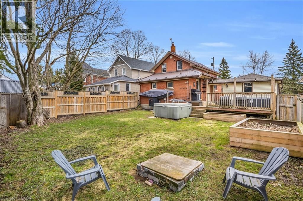 29 ADAM BROWN STREET Image 26