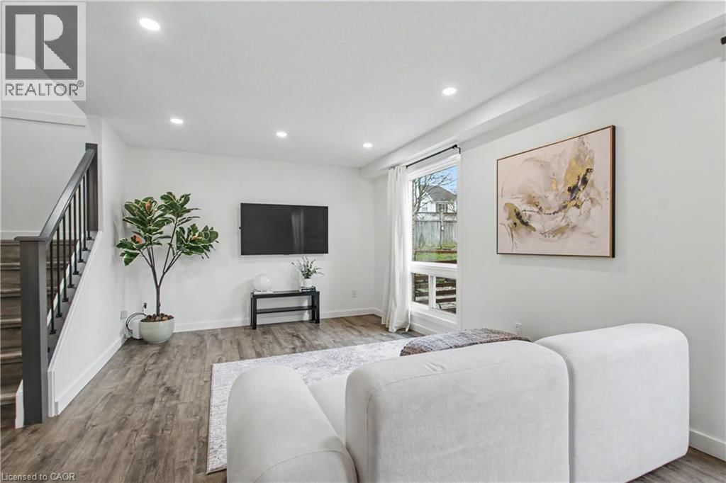 7 WYCLIFFE PLACE Image 17