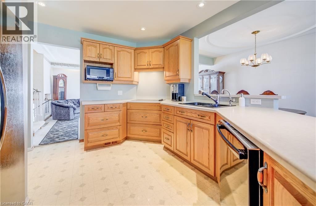 564 GLEN MANOR BOULEVARD Image 17