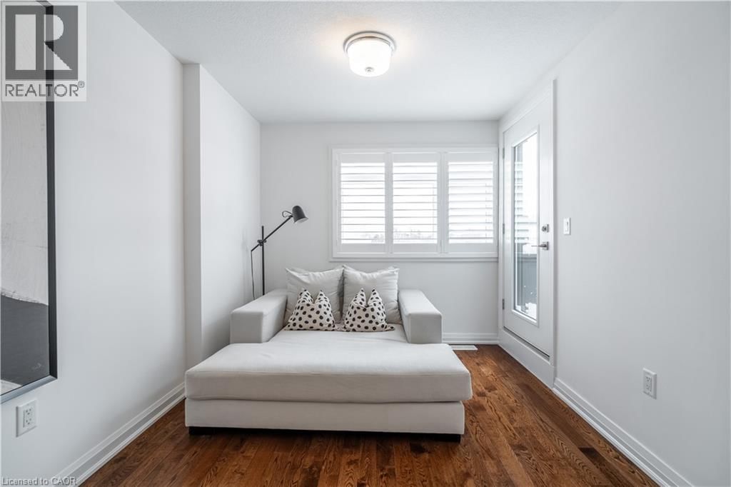 22 - 35 MIDHURST HEIGHTS Image 17