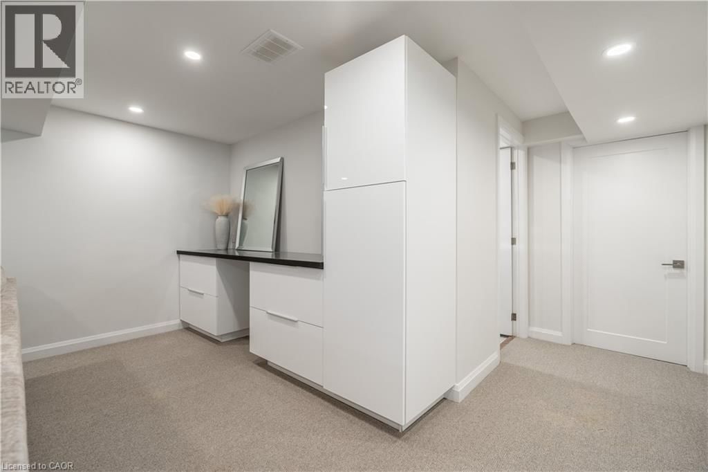 22 - 35 MIDHURST HEIGHTS Image 33