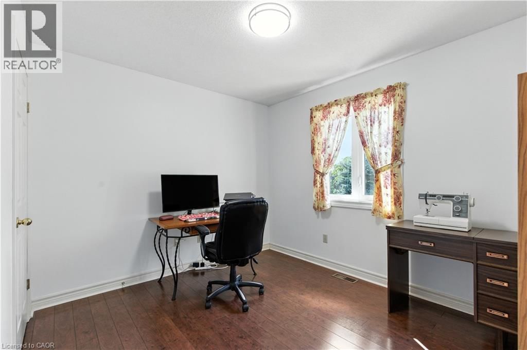 10 SHADOWDALE DRIVE Image 36