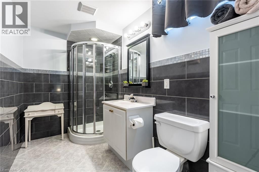 10 SHADOWDALE DRIVE Image 41