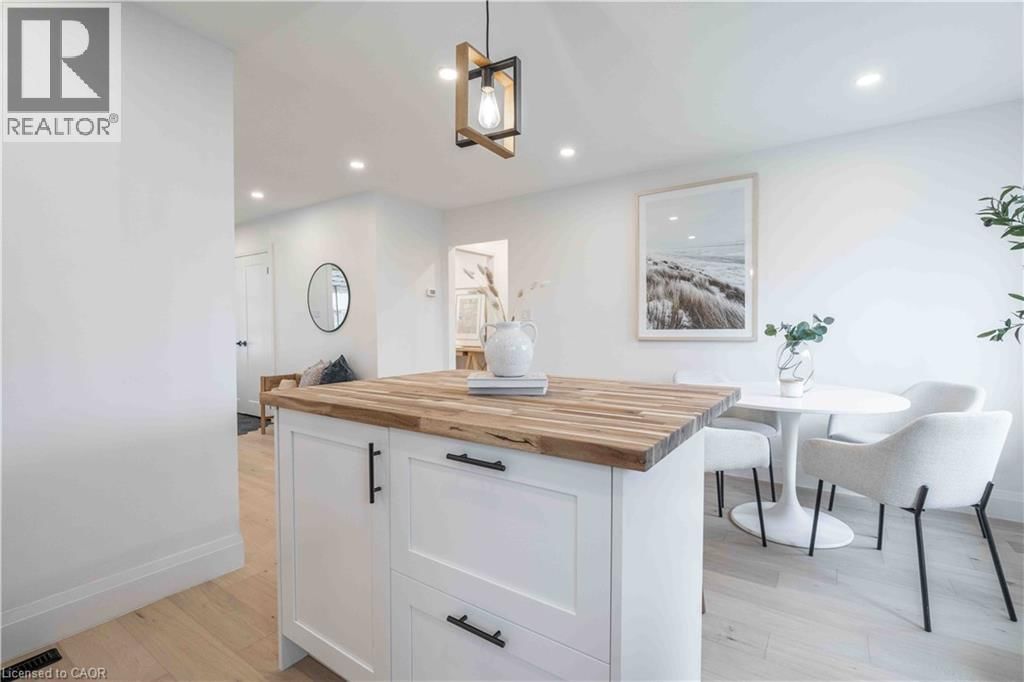 67 TOBY CRESCENT Image 17