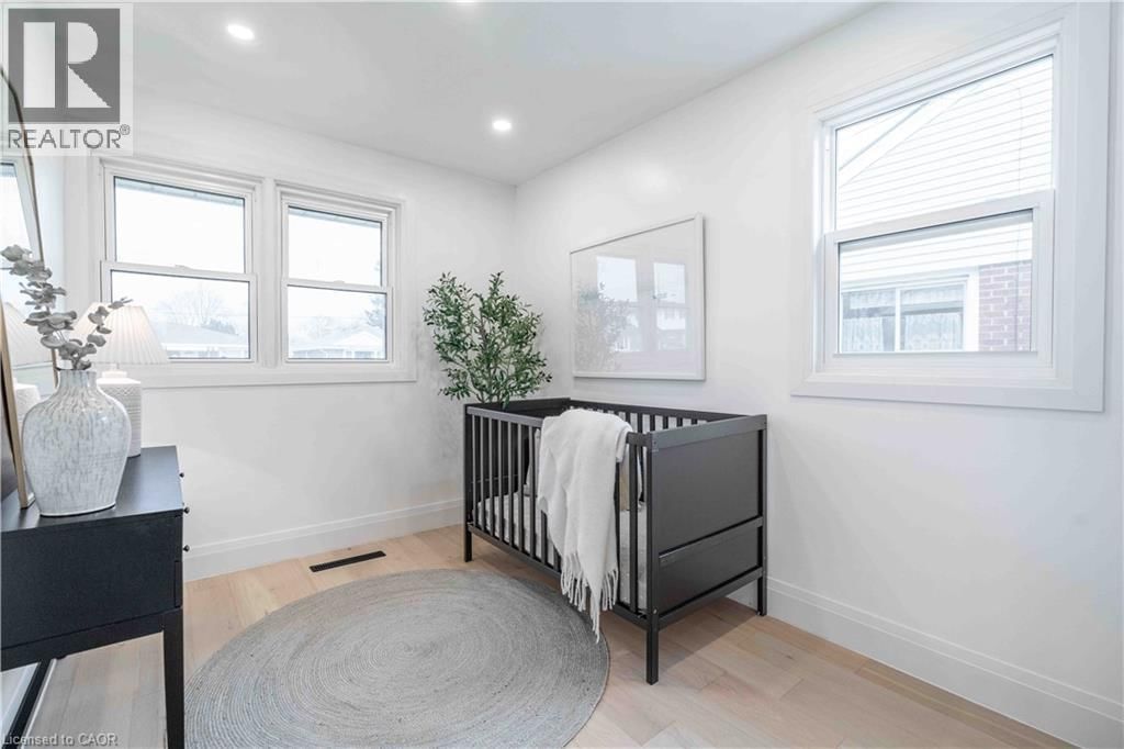 67 TOBY CRESCENT Image 20