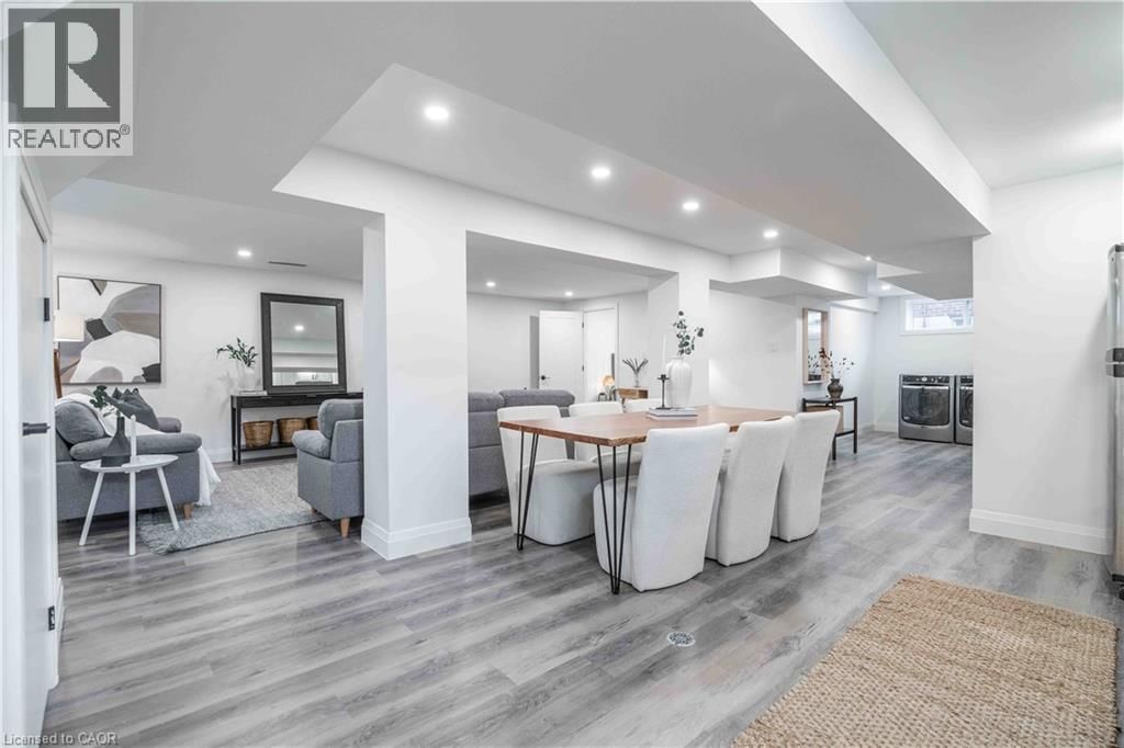 67 TOBY CRESCENT Image 27