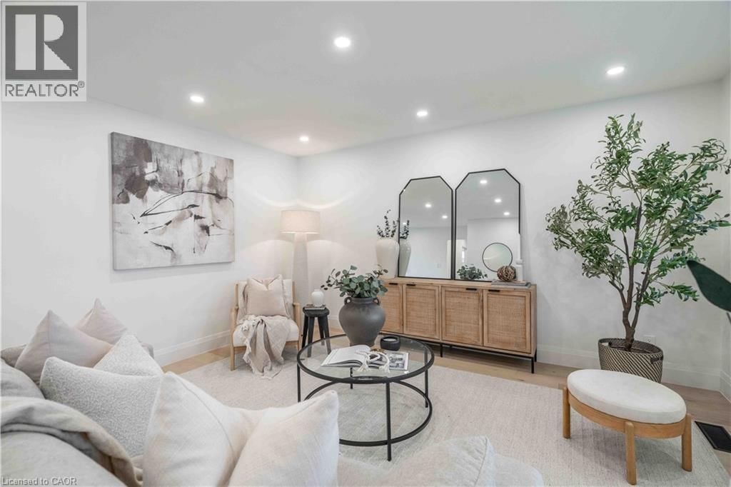 67 TOBY CRESCENT Image 6