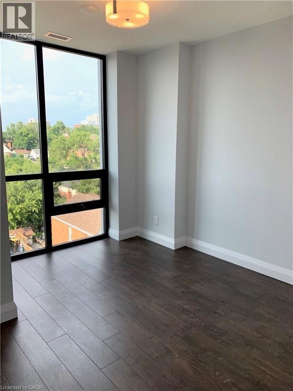 511 - 101 LOCKE STREET Image 8