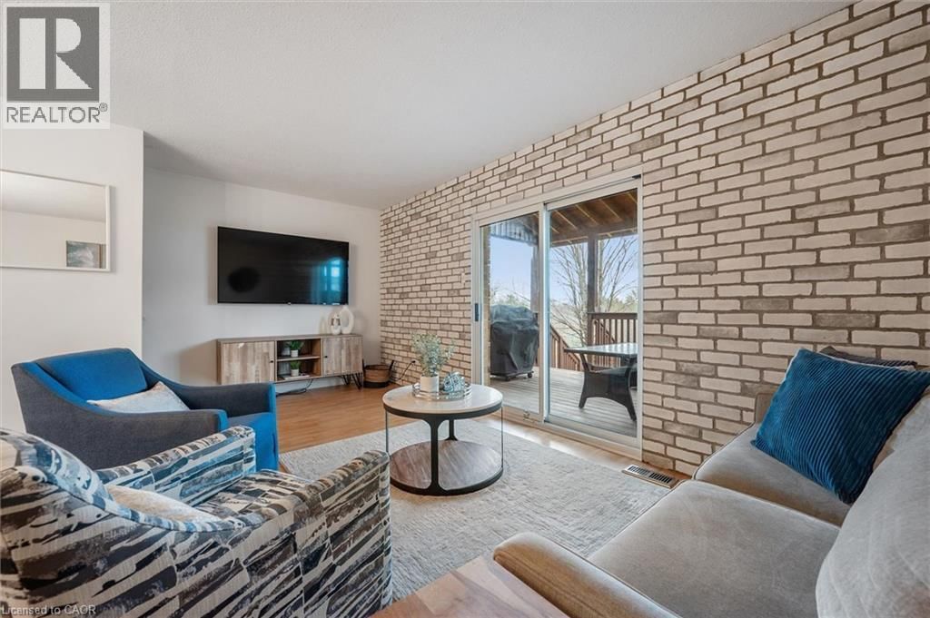 A - 423 CADBURY COURT Image 11